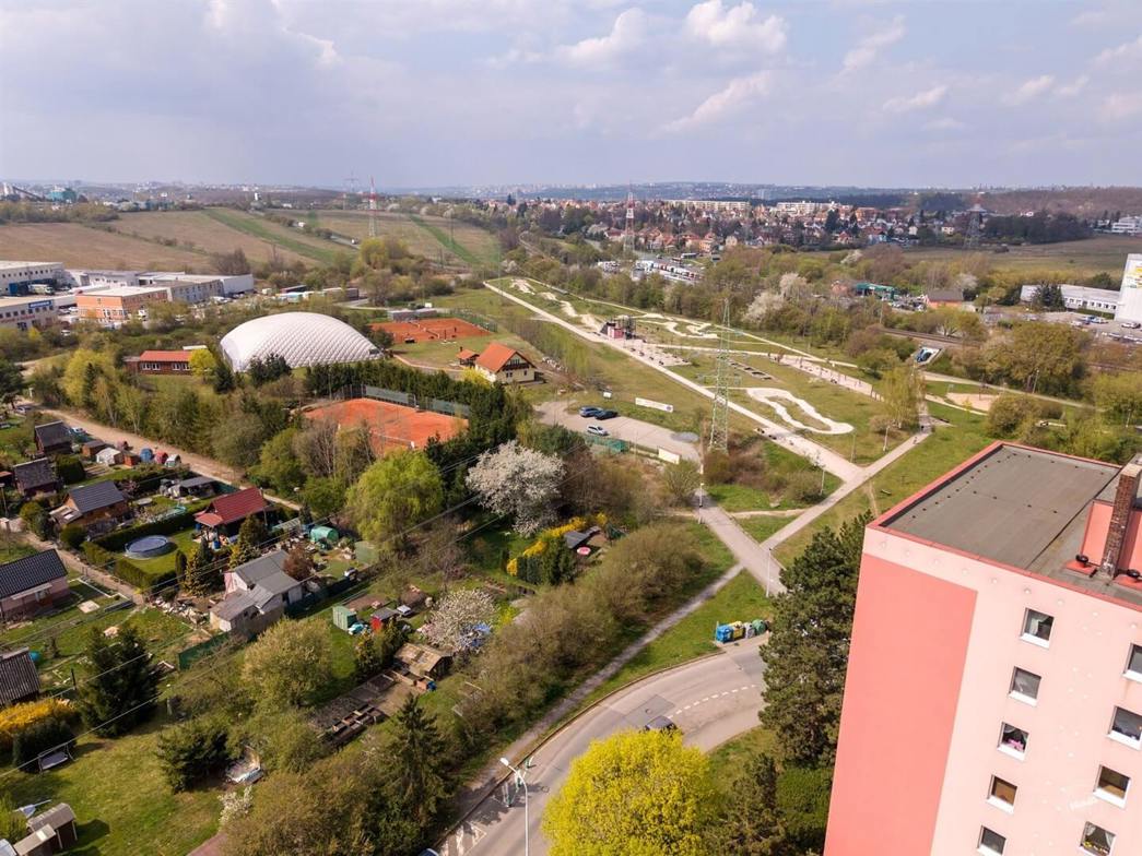 Prostorný_byt_4+1_se_zasklenou_lodžií,_cca_94_m²_–_Praha_9,_Kyje_15