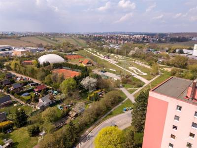 Prostorný_byt_4+1_se_zasklenou_lodžií,_cca_94_m²_–_Praha_9,_Kyje_15