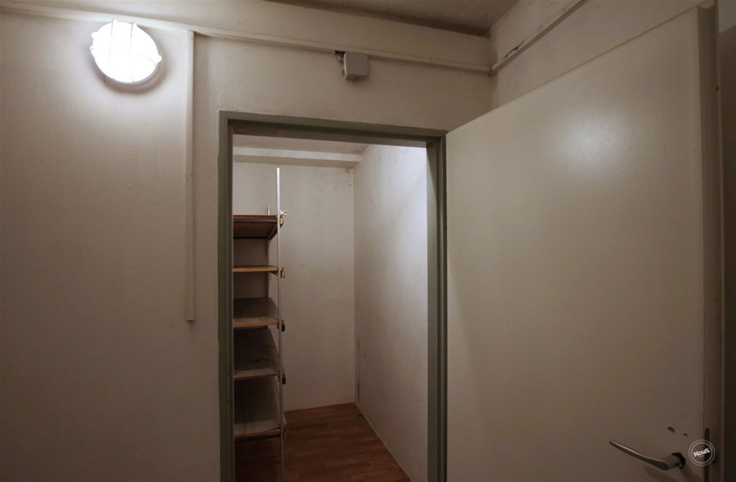 Plzen,_prodej_bytu_2+kk,_65_m2,_lodzie,_sklep,_garazove_stani_18_m2_016