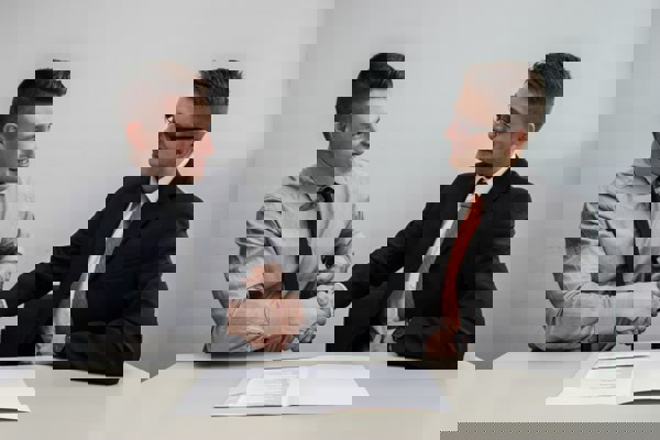 Ilustrační obrázek článku 'Co je to smlouva o výhradním prodeji'