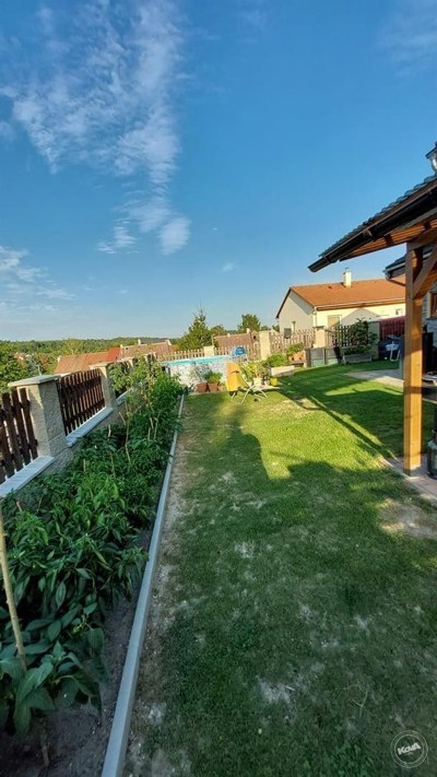 Prodej_rodinného_domu_5+kk,_132_m2_s_garáží_a_pozemkem_023