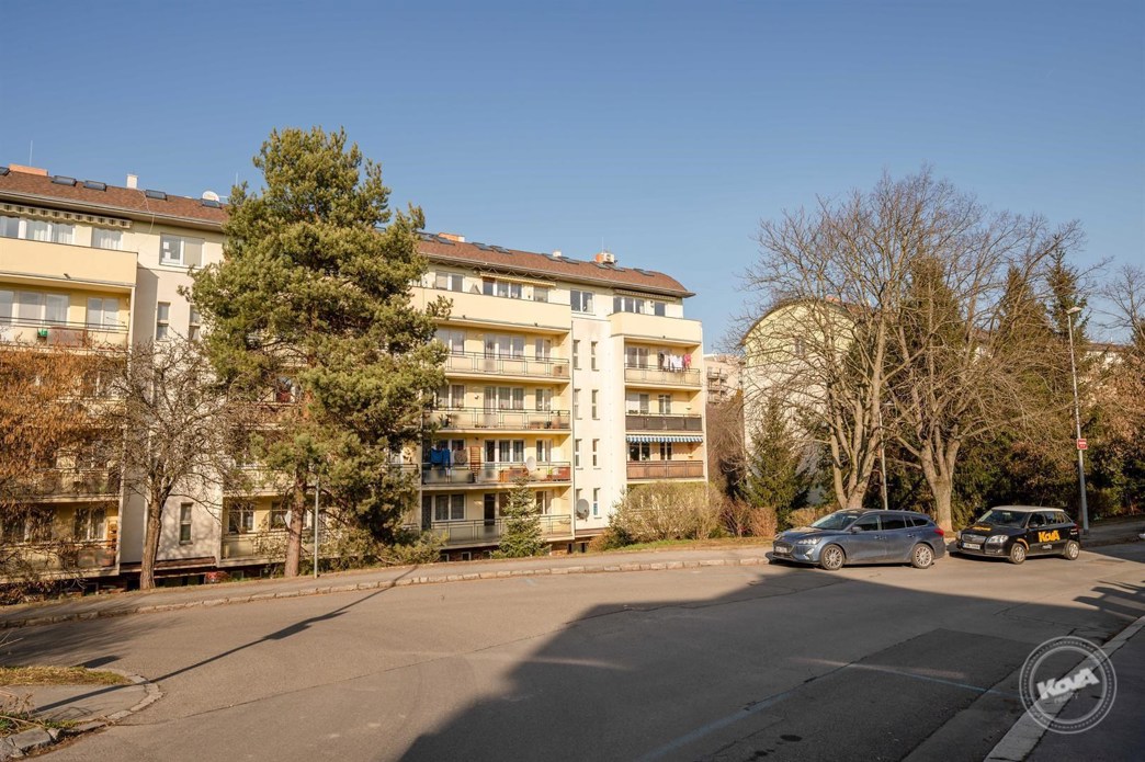 Praha_5_-_Malvazinky,_prodej_bytu_4+1,_126_m2,_lodžie,_sklep_22