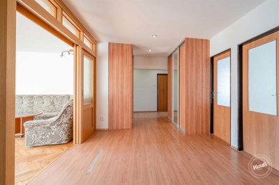 Praha_5_-_Malvazinky,_prodej_bytu_4+1,_126_m2,_lodžie,_sklep_14