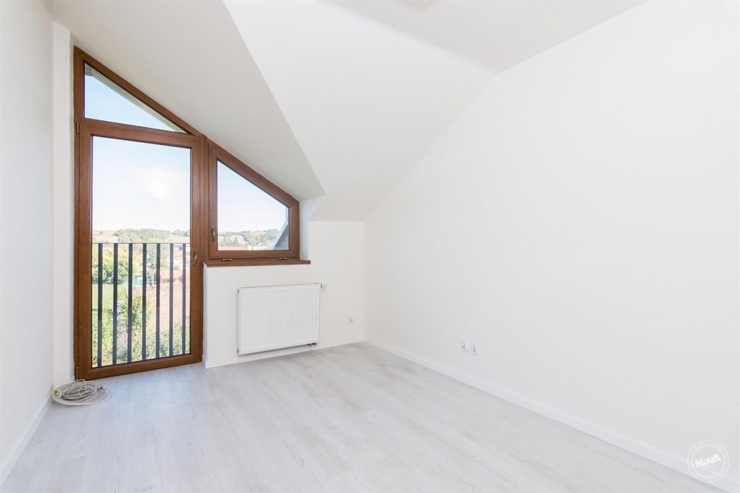 Prodej_rodinného_domu_5+kk,_132_m2_s_garáží_a_pozemkem_09