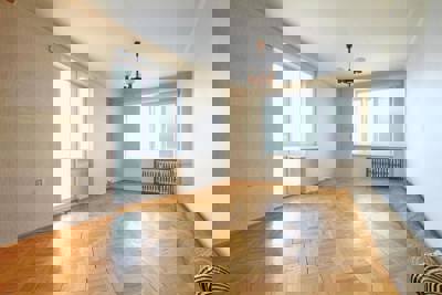 Praha 9 - Hloubětín, prodej bytu 55 m2, balkon, sklep 1 .JPG Praha_9_-_Hloubětín,_prodej_bytu_55_m2,_balkon,_sklep_1_