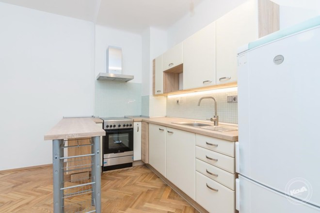 Prodej moderního bytu 1+kk po rekonstrukci, Budějovická – Praha 4, pouze 300 m od stanice Metra C.