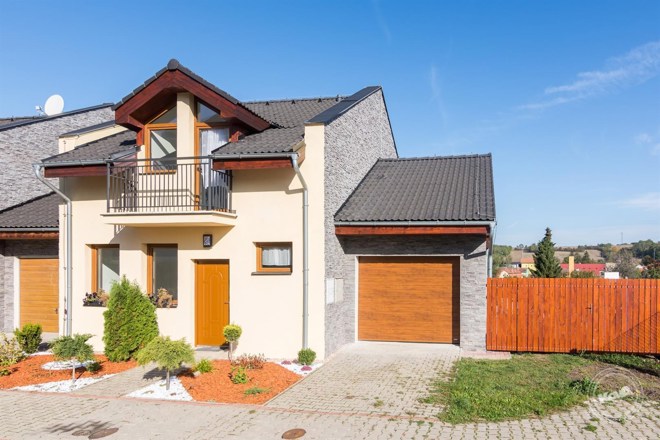 Prodej rodinného domu 5+kk, 132 m2 s garáží a pozemkem