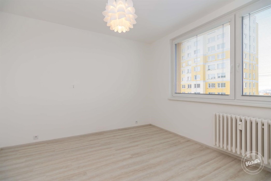 Pronájem_bytu_Kamýk,_Praha_12_s_výhledem_8