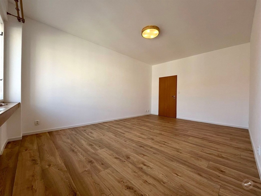 Pronájem_BYT_Dobrovského_Praha_Letná_05