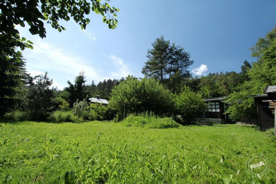 Prodej_chaty_Ořech,_Praha_8