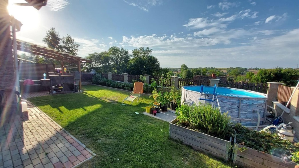 Prodej_rodinného_domu_5+kk,_132_m2_s_garáží_a_pozemkem_021