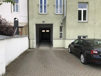 Praha_5_-_Smíchov,_pronájem_parkovacího_stání2