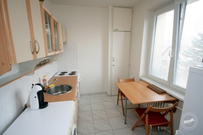 Prodej bytu 1+1, Praha 5, Zbrasalv, El. Přemyslovny 3 Prodej_bytu_1+1,_Praha_5,_Zbrasalv,_El._Přemyslovny_3