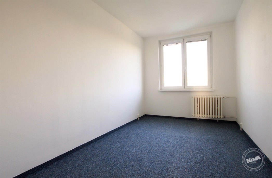 Praha_4_-_Modřany,_prodej_bytu_3+1,_76,4_m2,_lodžie,_komora,_sklep_2