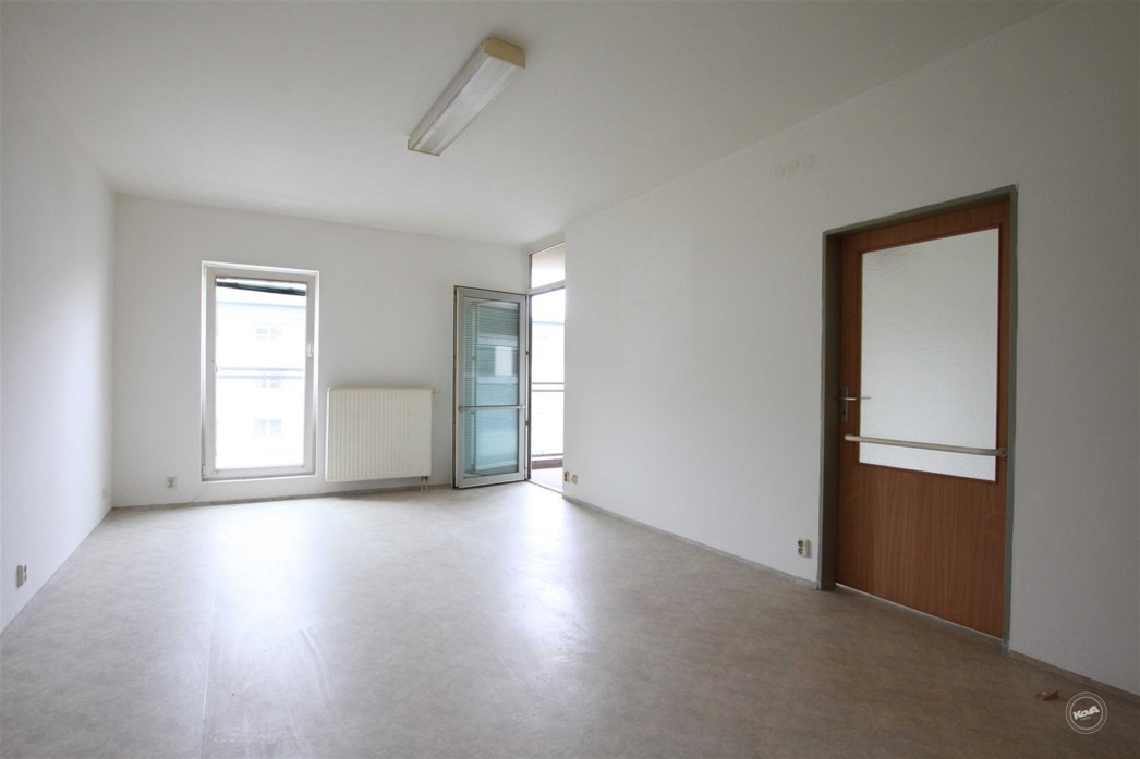 Plzen,_prodej_bytu_2+kk,_65_m2,_lodzie,_sklep,_garazove_stani_18_m2_002