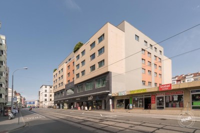 Dražba_12_jednotek_Hybešova,_Brno_1