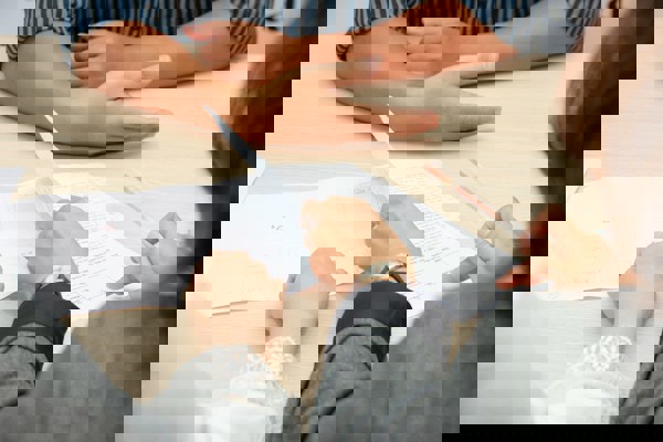 Ilustrační obrázek článku 'Co je to návrh na vklad'