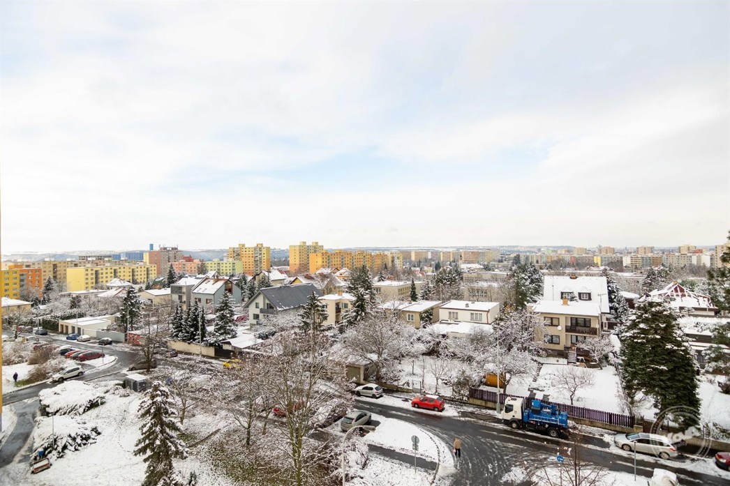 Pronájem_bytu_Kamýk,_Praha_12_s_výhledem_16