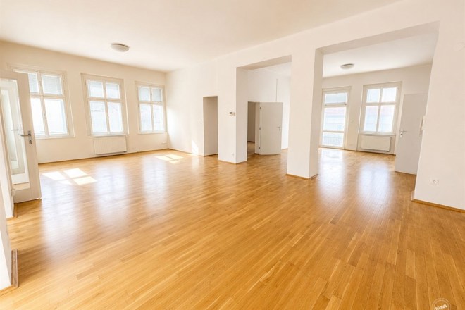 Pronájem komerčního prostoru 183 m², Praha – Zbraslav, ul. Elišky Přemyslovny