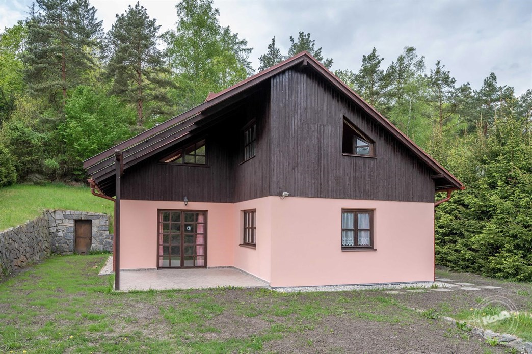 prodej-domu-krepenice-2_optimized