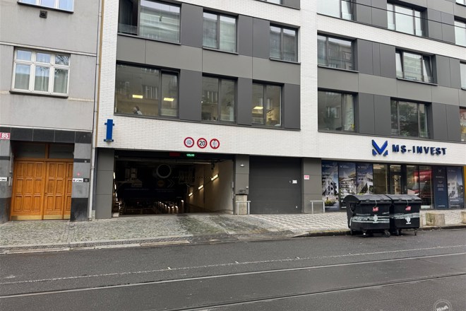 Prodej garážového stání v Praze 5 Karlín