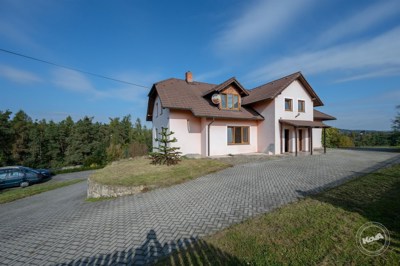 aukce-domu-chlum-nalzovice-1_optimized