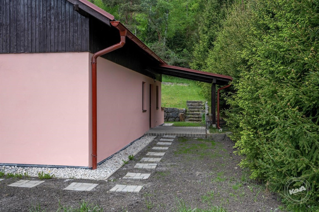 prodej-domu-krepenice-5_optimized