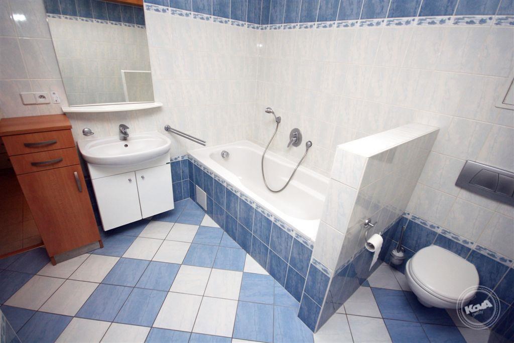 Pronájem_bytu_2+kk,_Praha_5,_Zbraslav,_Jaromíra_Vejvody_5