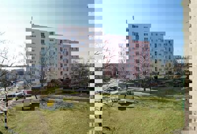 Pardubice,_prodej_bytu_2+kk_po_rekonstrukci_56_m2_+_lodzie,_sklep__009