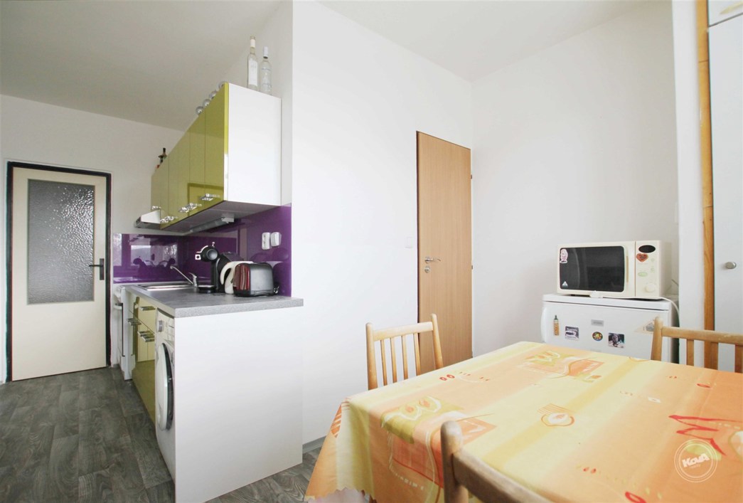 praha,-zbraslav,-prodej-bytu-po-rekonstrukci-2+1,-63-m2,-sklep  -004_optimized (2)