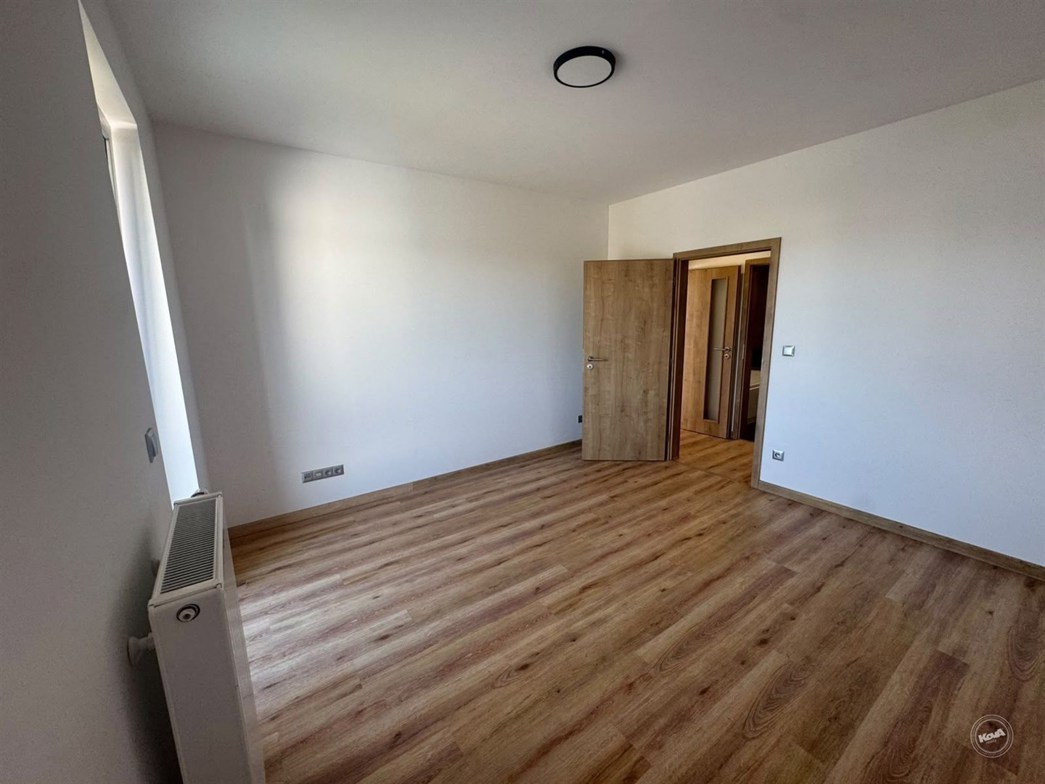 Pronájem_2+kk,_64_m²_+_balkon_18,5_m²,_Residence_Růžák_06