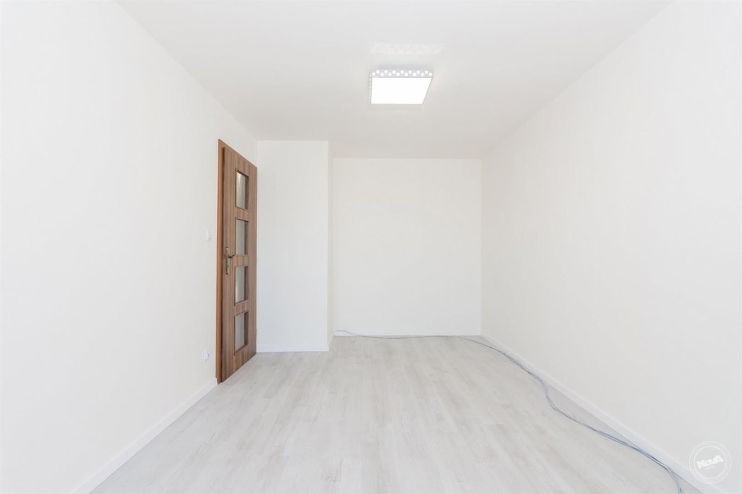 Prodej_rodinného_domu_5+kk,_132_m2_s_garáží_a_pozemkem_010