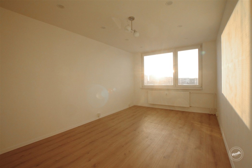 Praha,_Horní_Měcholupy,_pronájem_bytu_po_rekonstrukci_2+kk,_43_m2,_dva_sklepy  _004