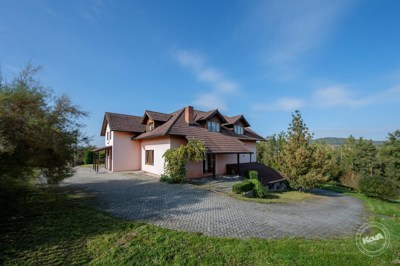 aukce-domu-chlum-nalzovice-2_optimized