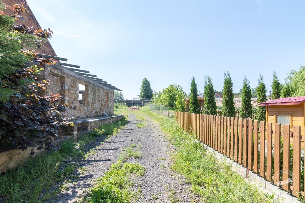 Nymburk_-_Vykáň,_prodej_RD_se_zahradou_a_bazénem_na_pozemku_o_výměře_2997_m2,_potenciál_další_výstavby_29