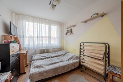 Prostorný_byt_4+1_se_zasklenou_lodžií,_cca_94_m²_–_Praha_9,_Kyje_4