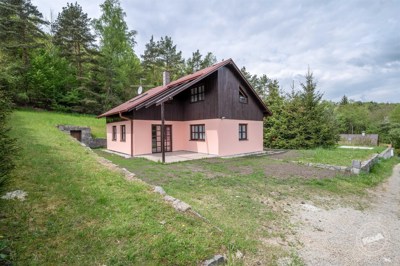 prodej-domu-krepenice-1_optimized