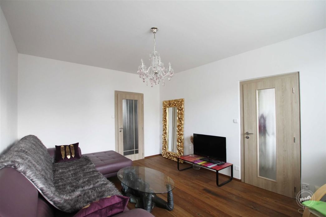 praha,-zbraslav,-prodej-bytu-po-rekonstrukci-2+1,-63-m2,-sklep  -009_optimized