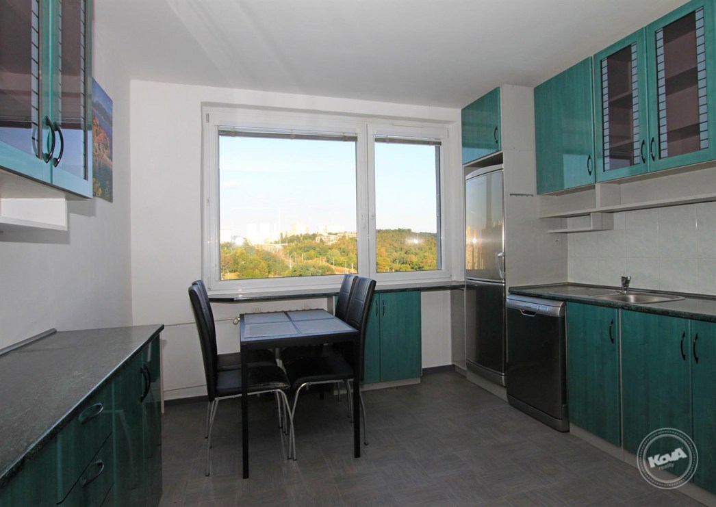 Praha_4_-_Modřany,_prodej_bytu_3+1,_76,4_m2,_lodžie,_komora,_sklep_7