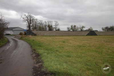 Dražba_stavebního_pozemku_3055_m2_v_Byšicích,_okres_Mělník_03