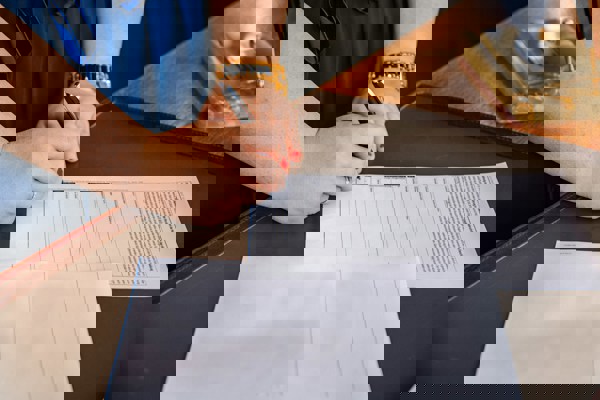 Ilustrační obrázek článku 'Co je to nájemní smlouva'