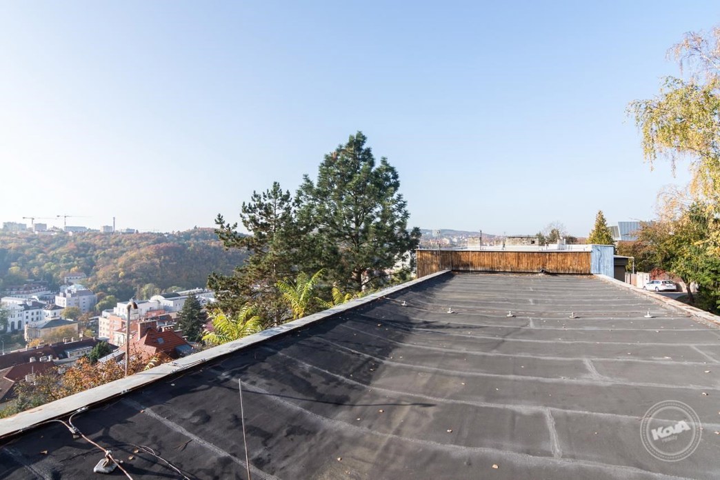 Dražba_obchodu_Praha_5,_Smíchov_-_2