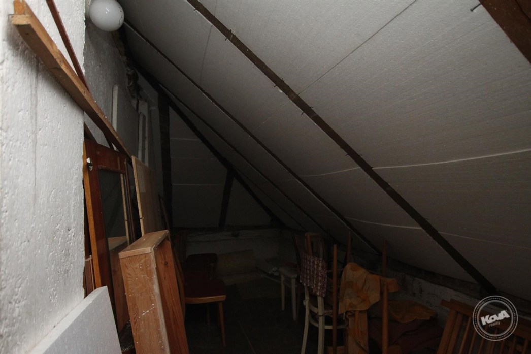 Příbram_-_Lhota_u_Příbramě,_prodej_domu_250_m2_se_zahradou_1529_m2,_garáž,_balkon,_sklep_24_