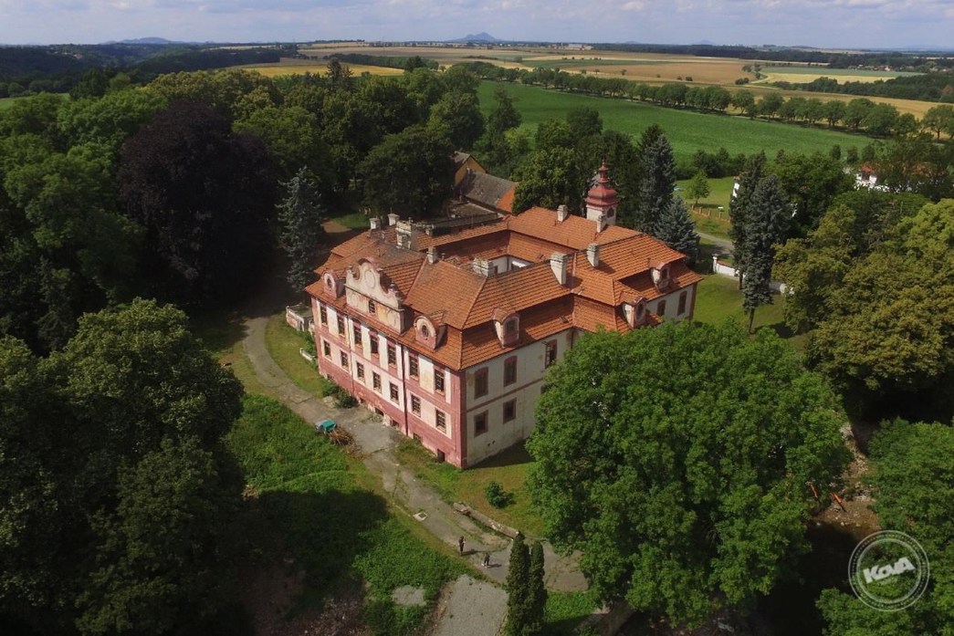 Prodej_Zámku_Krnsko_1