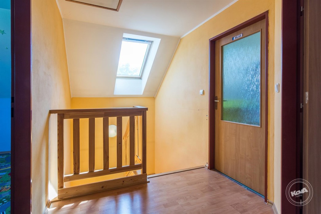 Nymburk_-_Vykáň,_prodej_RD_se_zahradou_a_bazénem_na_pozemku_o_výměře_2997_m2,_potenciál_další_výstavby_26