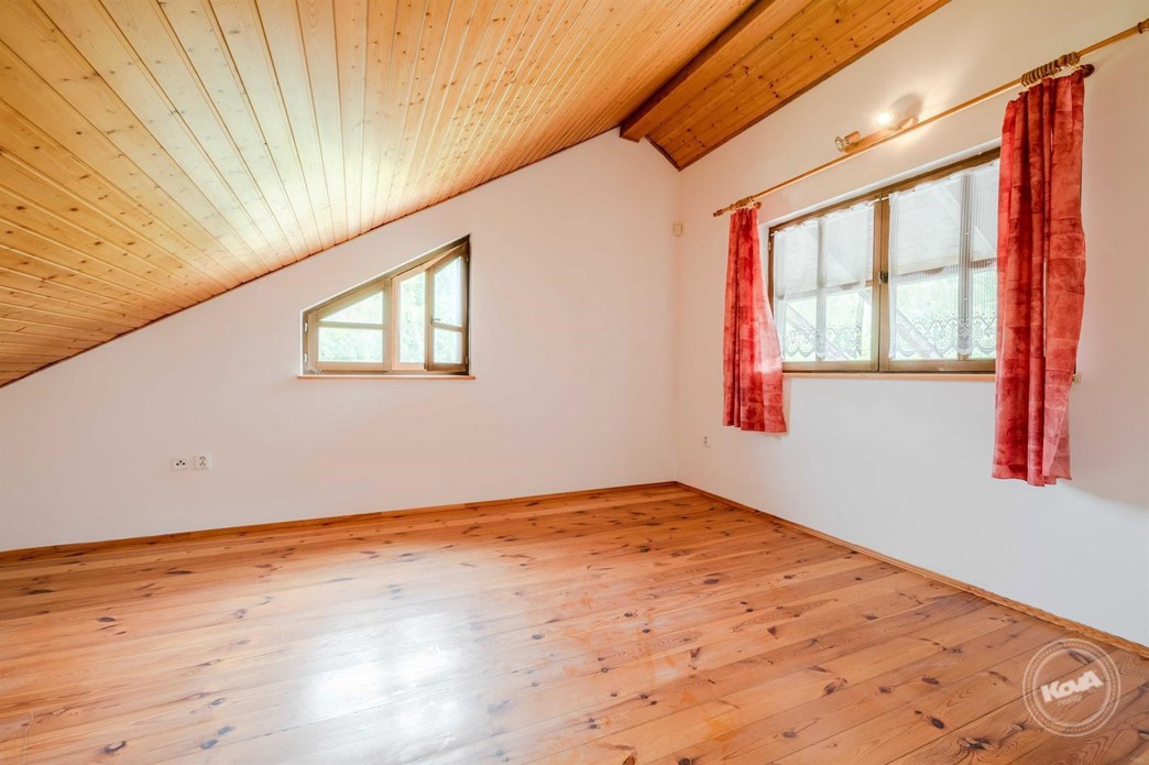 prodej-domu-krepenice-26_optimized