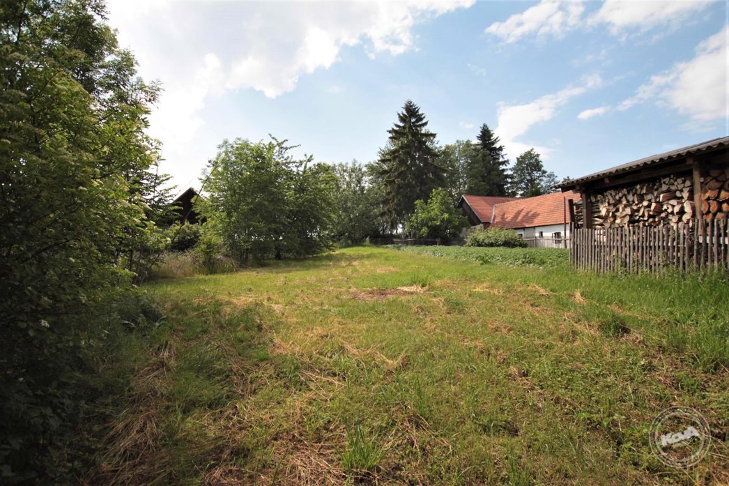 Prodej_venkovského_stavení_4+1,_173_m2,_s_rozsáhlým_pozemkem_09