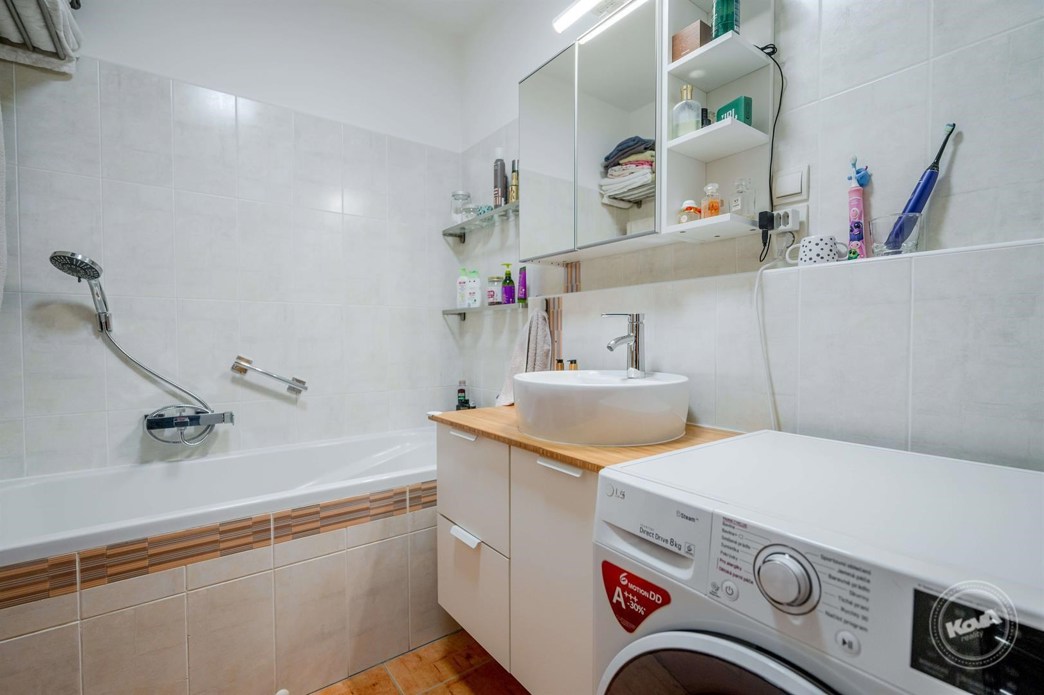 Prodej_bytu_2_kk_v_Dubci_145