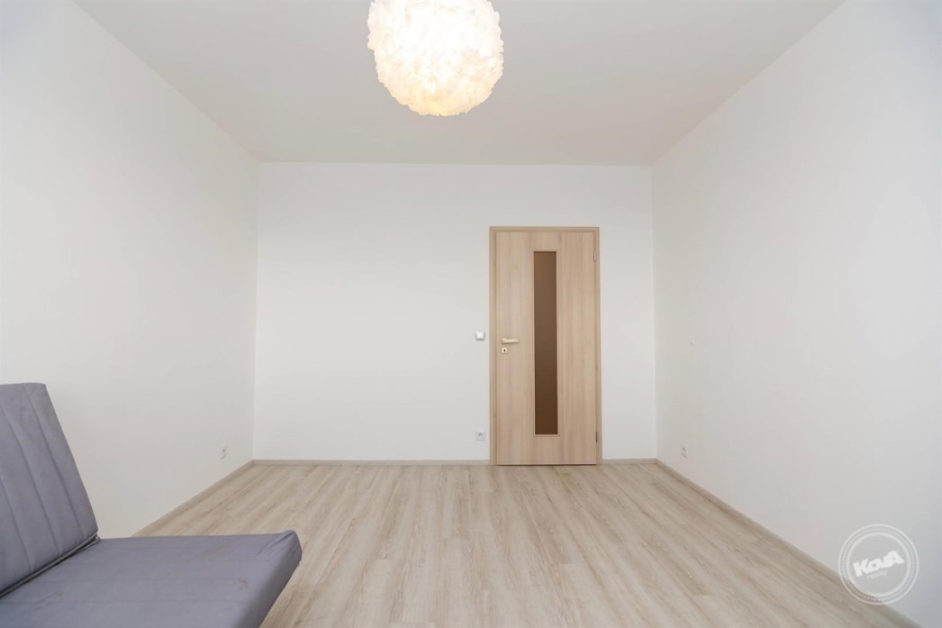 Pronájem_bytu_Kamýk,_Praha_12_s_výhledem_7