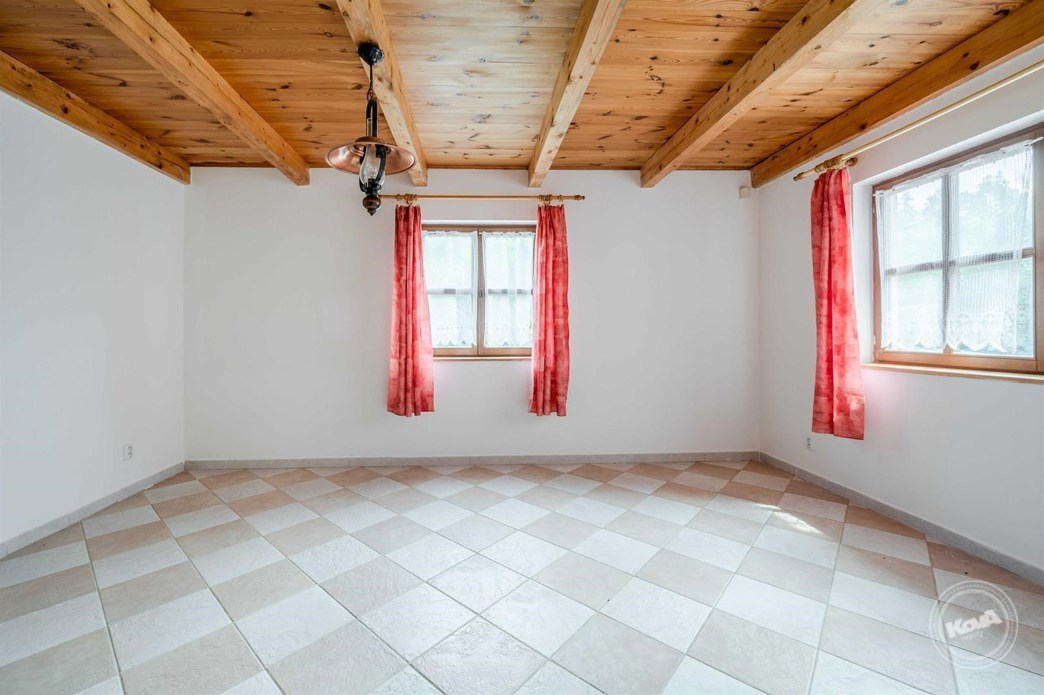 prodej-domu-krepenice-15_optimized